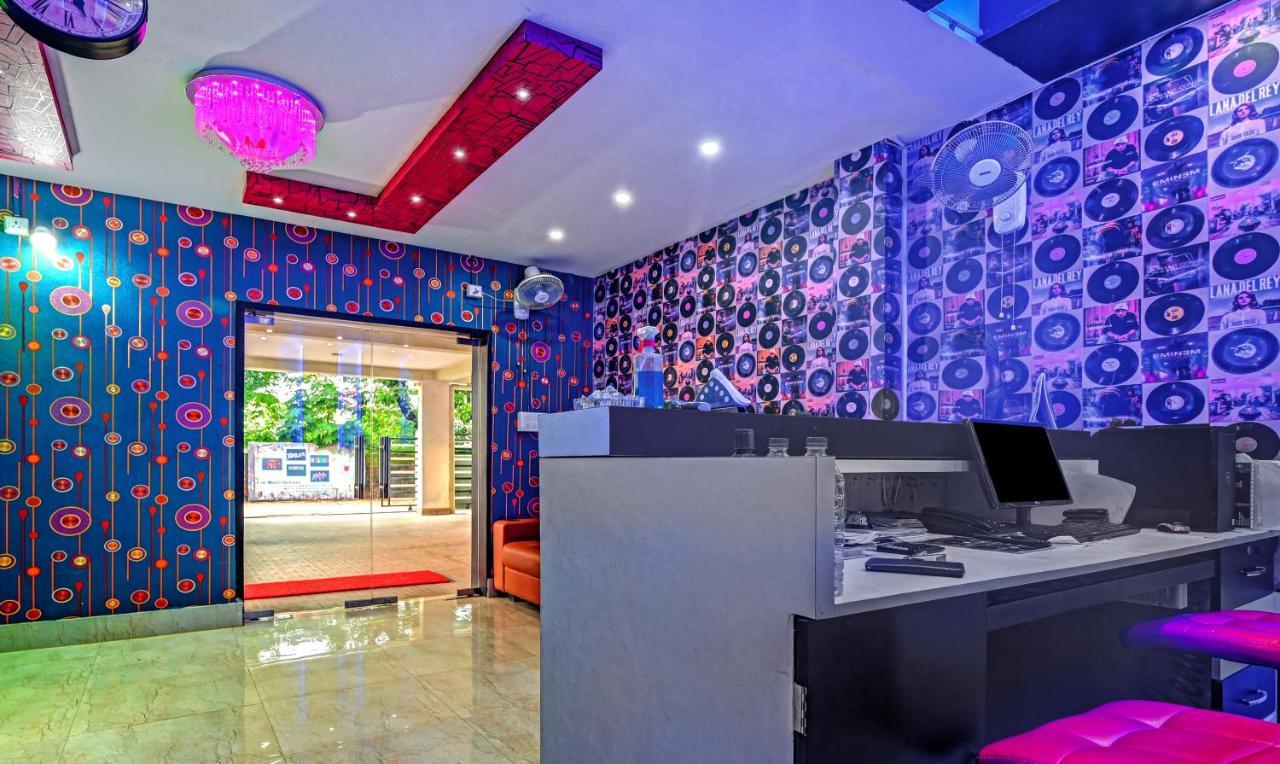 Treebo The Bollywood Hotel Bhubaneswar Exterior photo